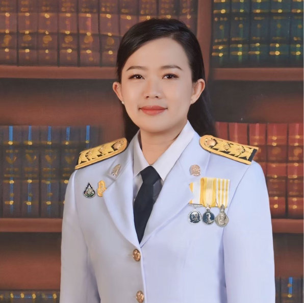 รูปถ่ายของ นางนภัสรพี โยธี